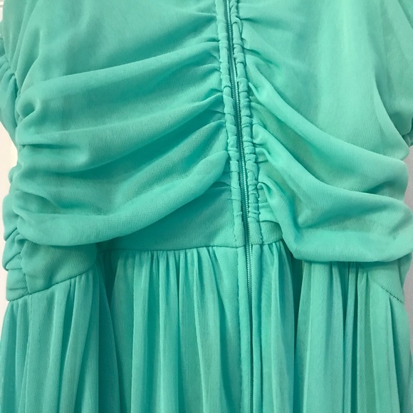 Mint free prom style gown - Picture 5 of 6